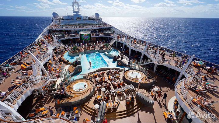 Морской Круиз на лайнере на нг в Дубаи