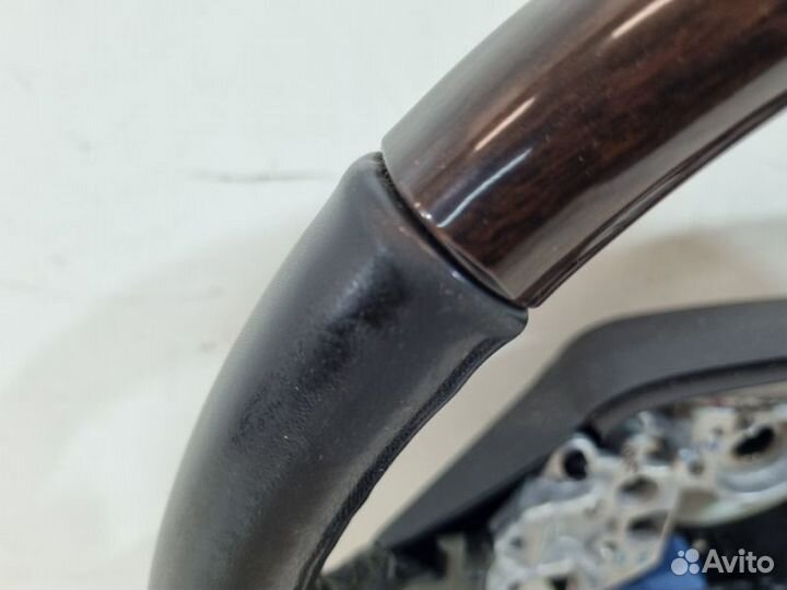 Руль Toyota Land Cruiser 200 2016-2022