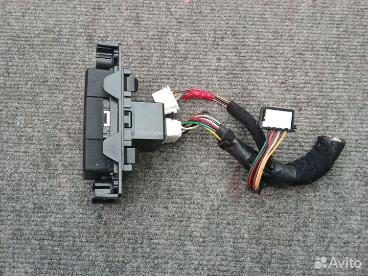 Вход AUX-USB-iPod Hyundai Santa Fe 2