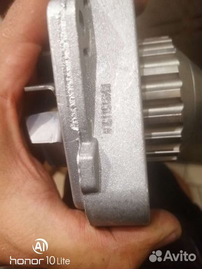 Водяная помпа renault