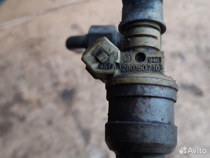 Форсунка топливная Пежо 405