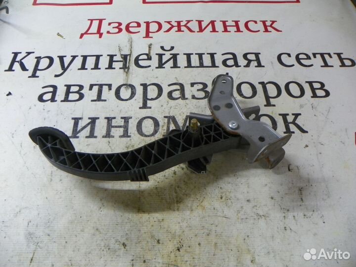 Педаль сцепления Renault Scenic