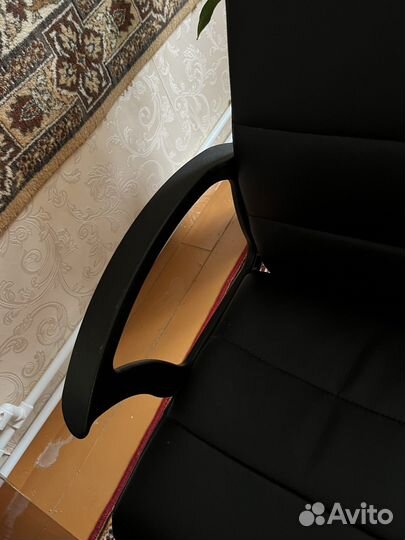 Компьютерное кресло