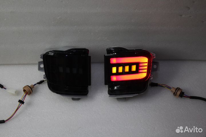 Стопы дополнительные Land Cruiser 200 2016