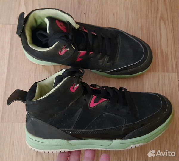 Кроссовки разные. 32 размеры.Как новые все