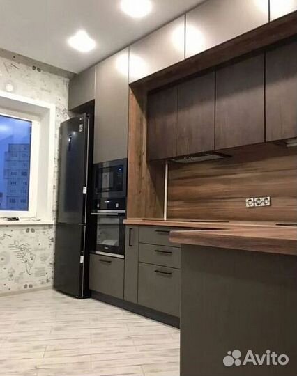 Кухня на заказ, кухня в потолок