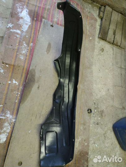 Подкрылок передний правый Хундай Гетц