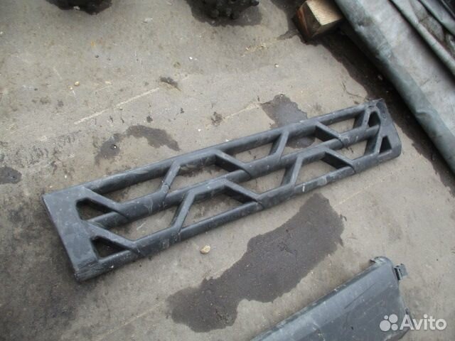 Декоративная накладка бампера Volvo 82275869