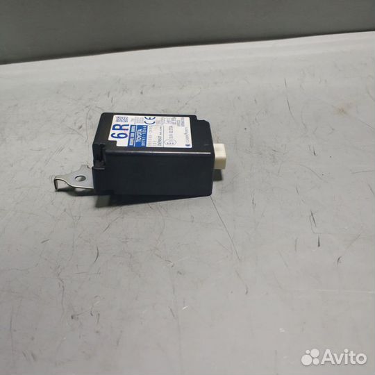 Блок управления замками дверей Toyota Corolla E150