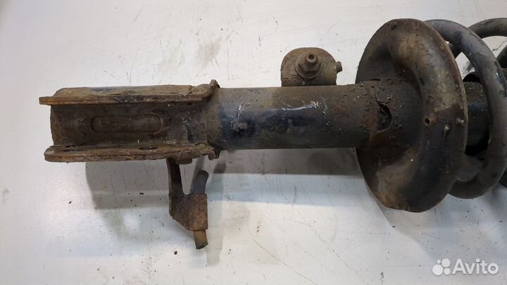 Амортизатор подвески правый передний Chevrolet Captiva