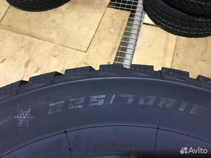 Windforce Snowblazer 225/70 R16 107T