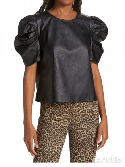 Кофта с объемными рукавами