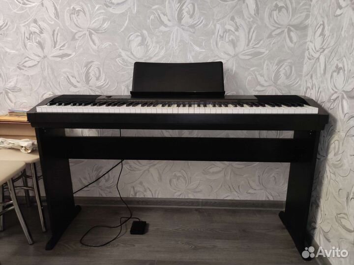 Электронное пианино casio