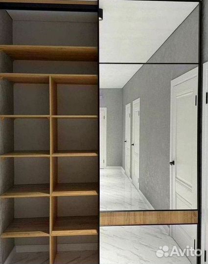 Шкаф купе с зеркалом