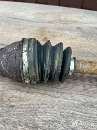 Привод передний правый Ford Focus 1 седан 1.8 2004