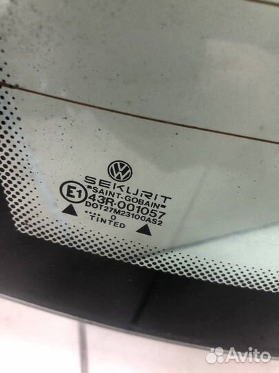 Стекло заднее Volkswagen Passat