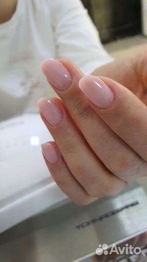 Модель на маникюр