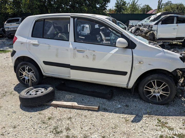 Дверь передняя правая Hyundai Getz 1.4
