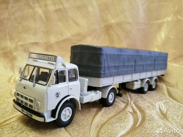 Модель маз-504В с полуприцепом 5205 