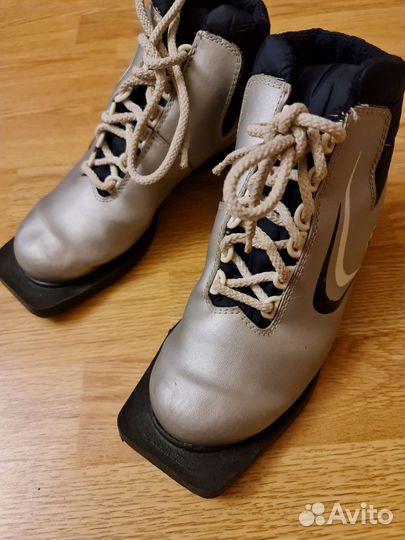 Лыжные ботинки р. 35 Jdrive