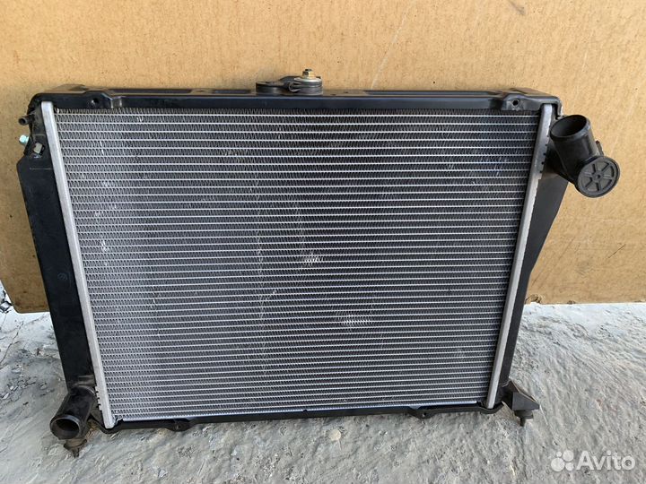 Радиатор охлаждения двигателя Toyota