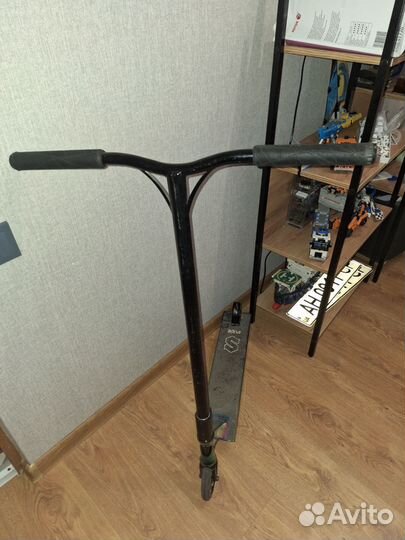 Трюковой самокат