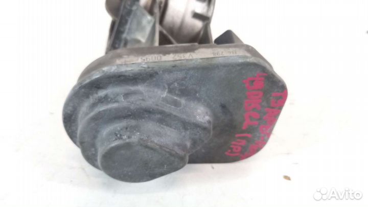 Дроссельная заслонка правая Volkswagen Toureg 1