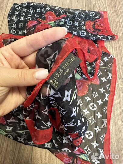Шелковый платок louis vuitton