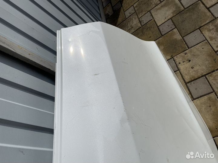 Задняя правая дверь Tesla Model 3