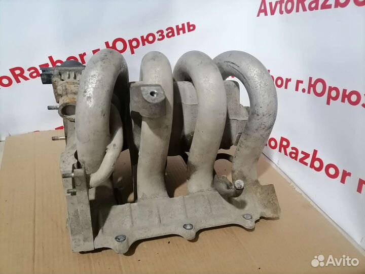 Колектор выпускной Mazda Familia 1.5 ZL