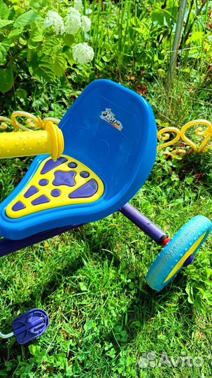 Велосипед трёхколёсный