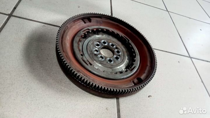 Маховик двухмассовый Шкода Октавия 1.8 DSG