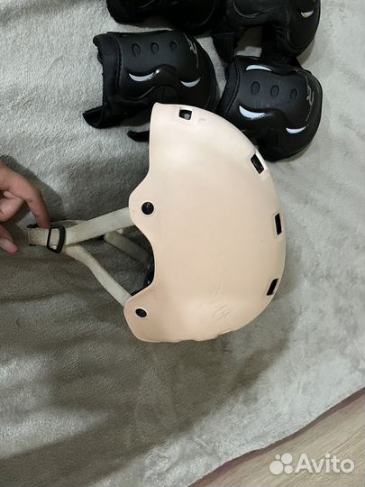 Шлем и защита для роликов