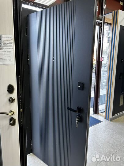 Дверь входная металлическая