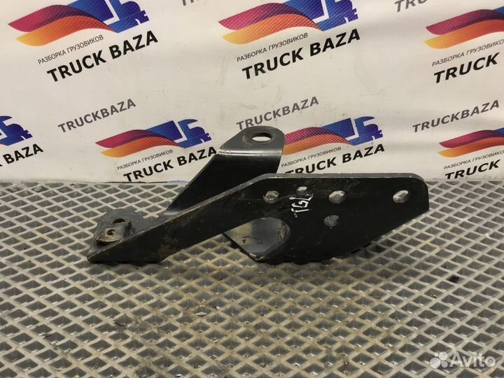 Кронштейн переднего бампера правый Man TGL