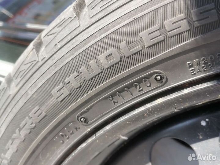 Dunlop Axiom Plus 205/50 R17