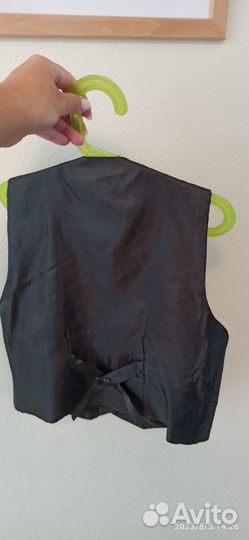 Пиджак и жилет на мальчика