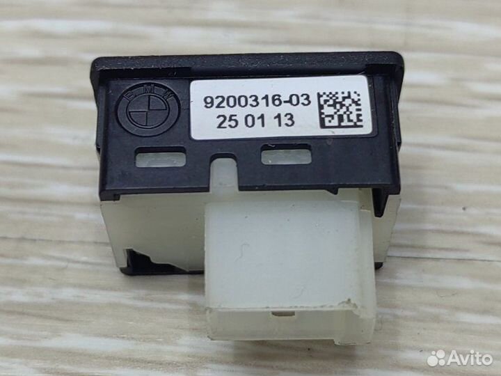 Кнопка открывания багажника Bmw 3 F30 N55B30A 2013