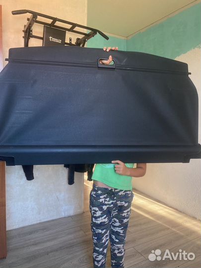 Задняя шторка BMW X5