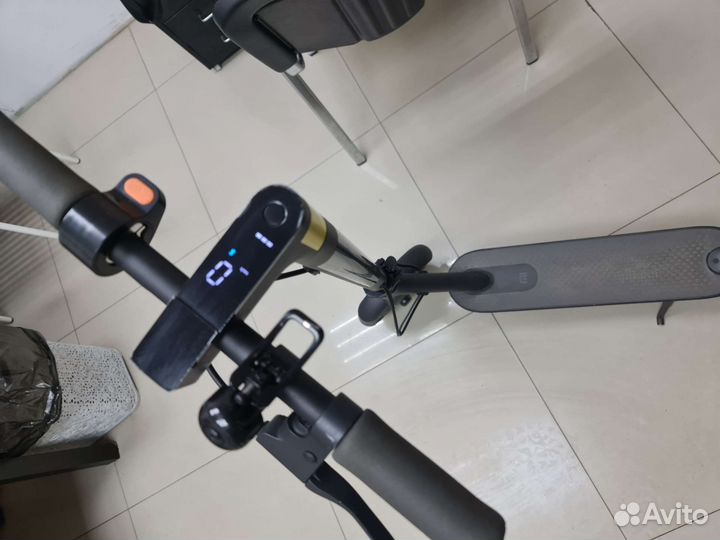 Xiaomi mi essential электросамокат