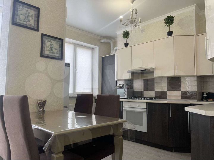 2-к. квартира, 76 м², 2/6 эт.