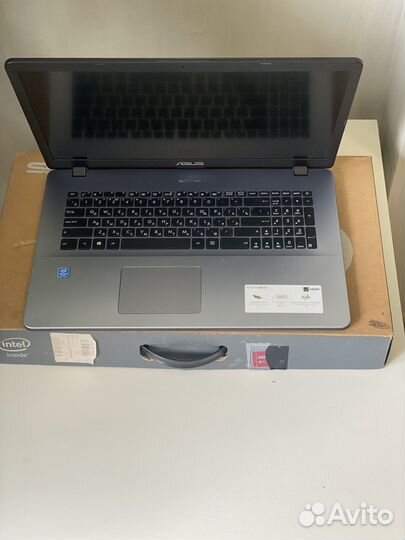 Asus vivobook 17