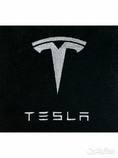 Подушка с вышивкой для автомобиля Tesla