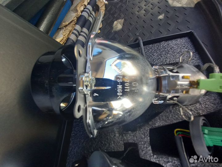 Pajero 4 Штатные линзы и ксеноновые лампы