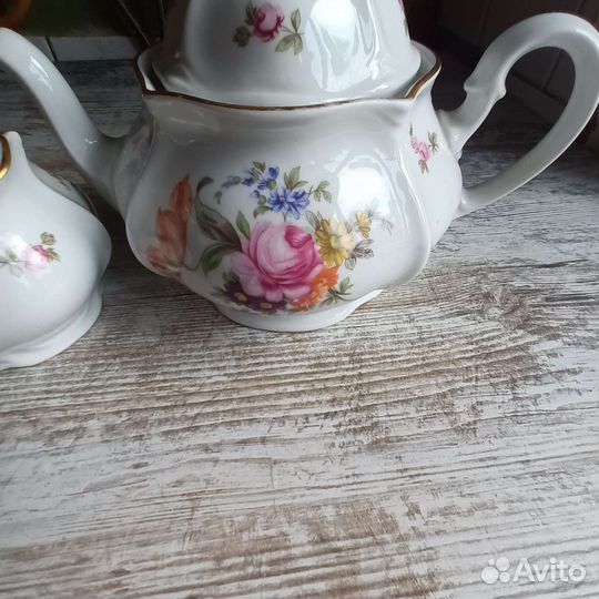 Заварочный чайник. Молочник