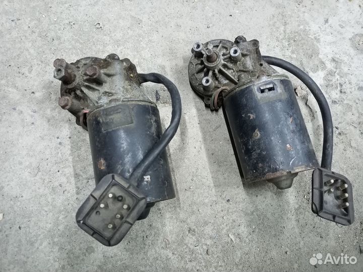 Моторчик стеклоочистителя Mercedes Benz W123 75—86