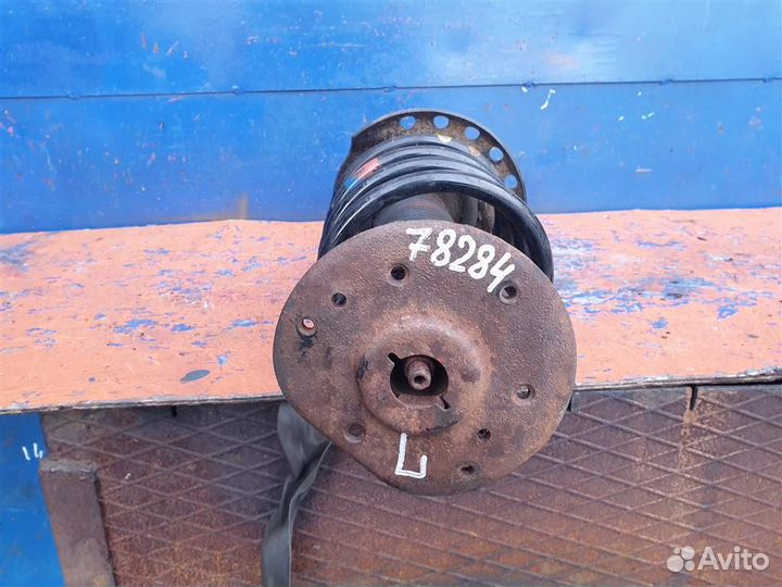 Стойка передняя левая Volvo XC70 2 V70 2007-2016