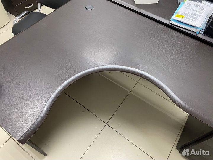 Письменный стол офисный