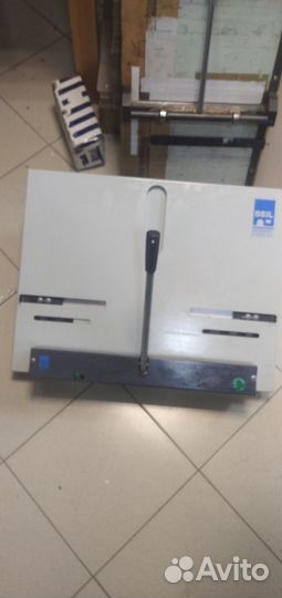 Машинка для пробивки приводных отверстий офсетных