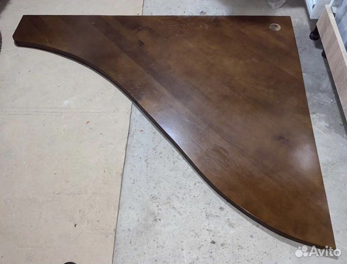 Слолешница угловая с полками